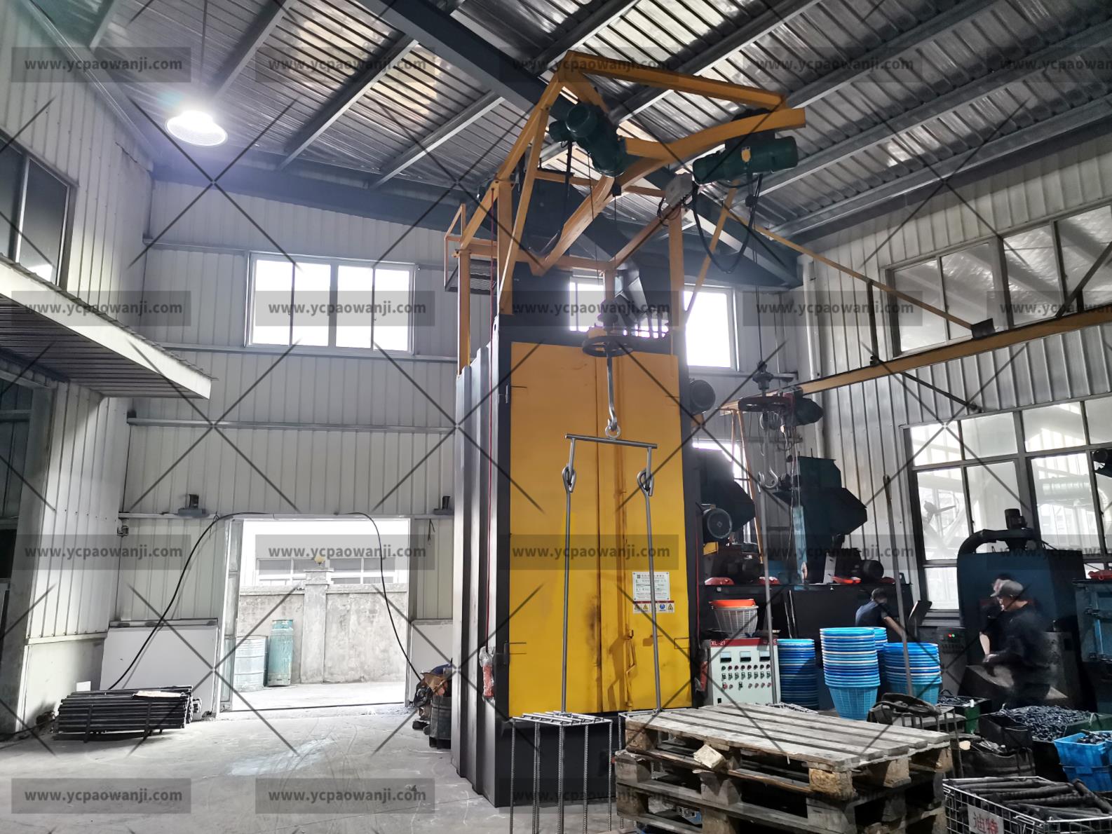 發往河北保定Q3730吊鉤式拋丸機參數與工作原理是怎樣的？