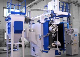 發(fā)往煙臺的小型通過式拋丸機(jī)